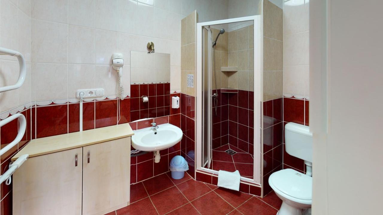 Cristian Apartman Hajduszoboszlo Bagian luar foto