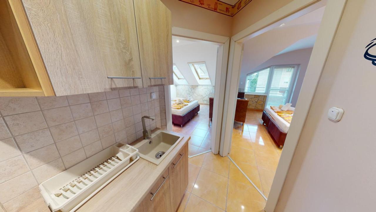 Cristian Apartman Hajduszoboszlo Bagian luar foto