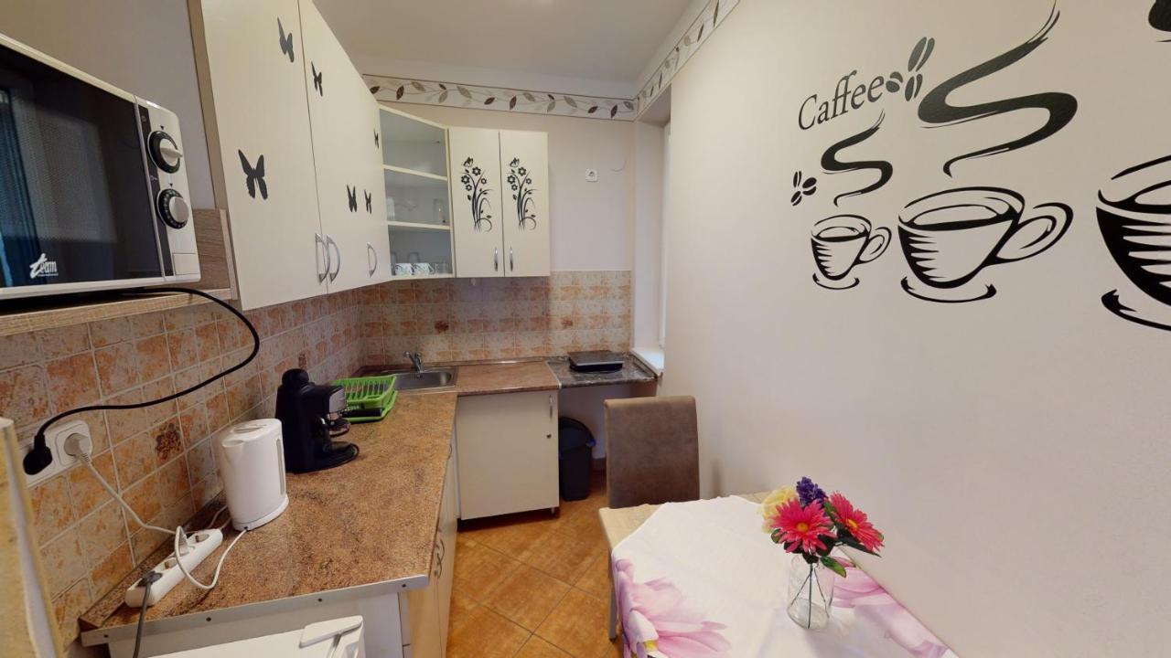 Cristian Apartman Hajduszoboszlo Bagian luar foto