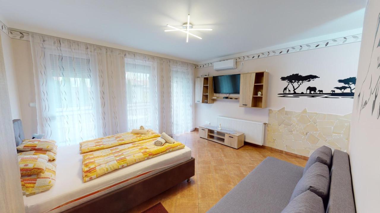 Cristian Apartman Hajduszoboszlo Bagian luar foto